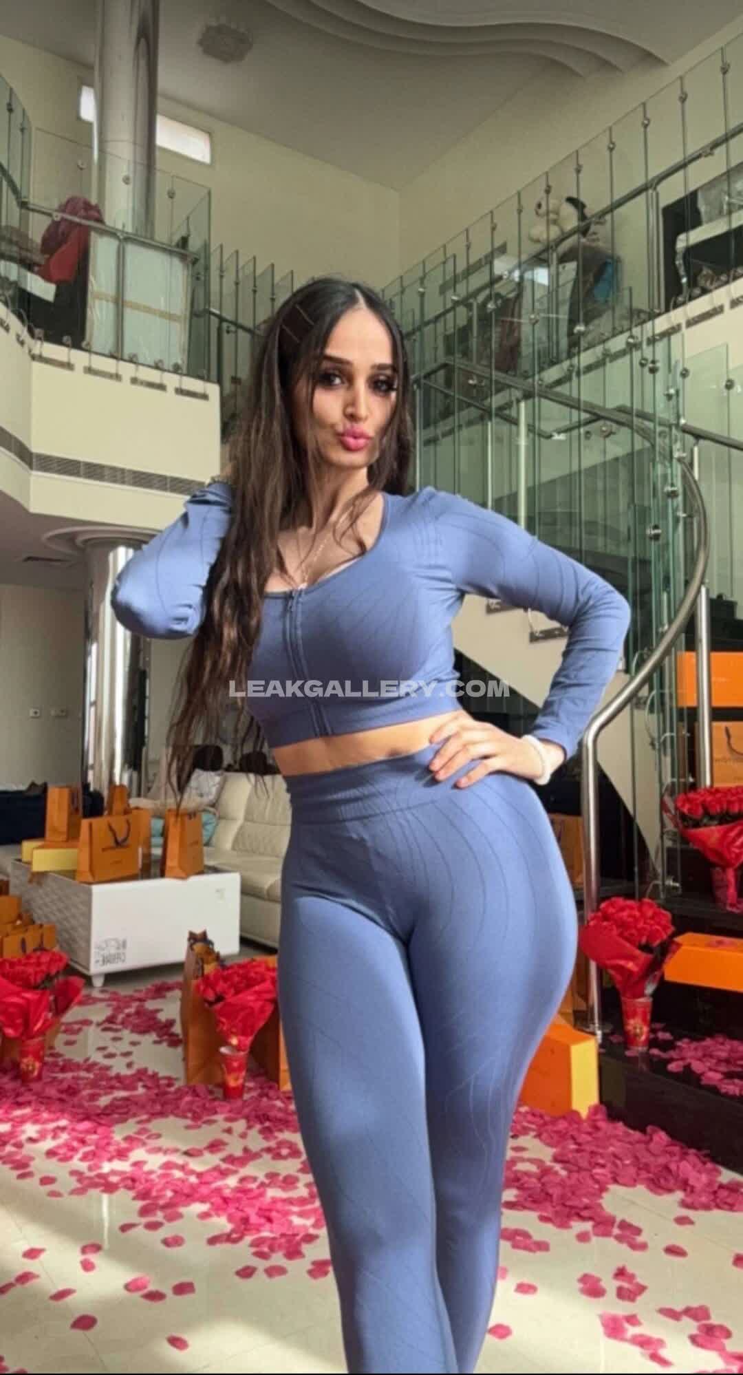 Alanarose8 Exclusive Leaked Nude Onlyfans #2212421