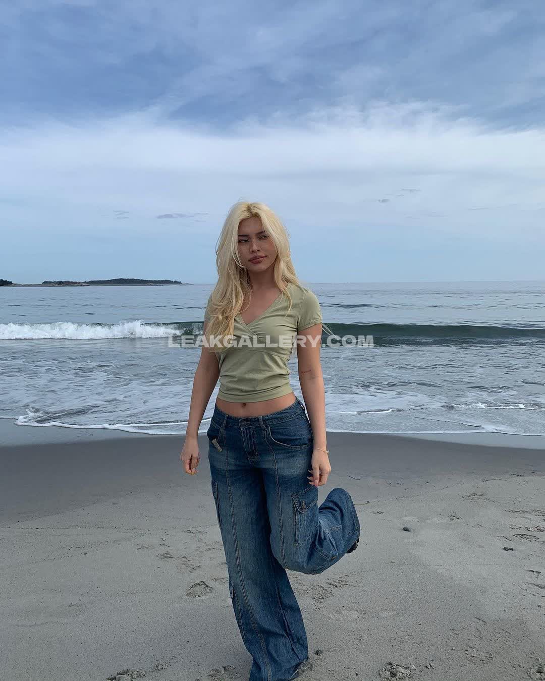 Diakimeko Exclusive Leaked Nude OnlyFans #2646342