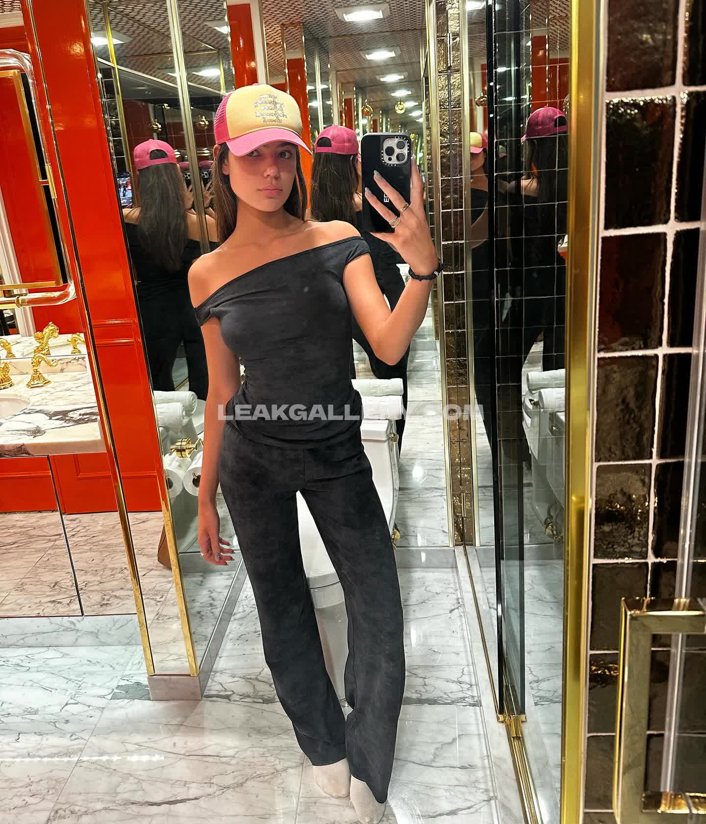 Ellamendelsohn Exclusive Leaked Nude OnlyFans #2479561