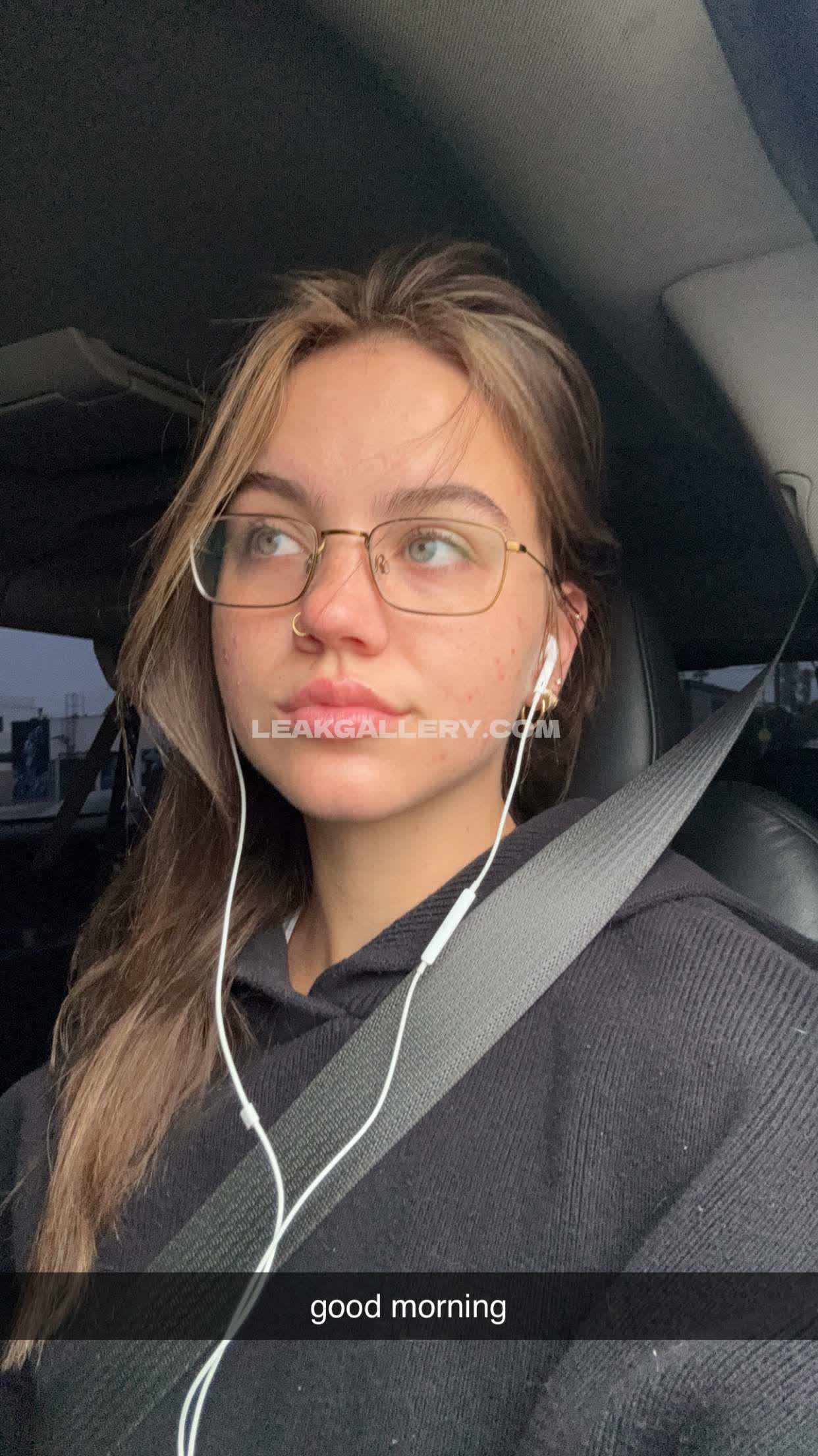 Emmabrookes / emmabrooks / emmibrooks Exklusiv geleakte Nacktbilder von OnlyFans #2457414