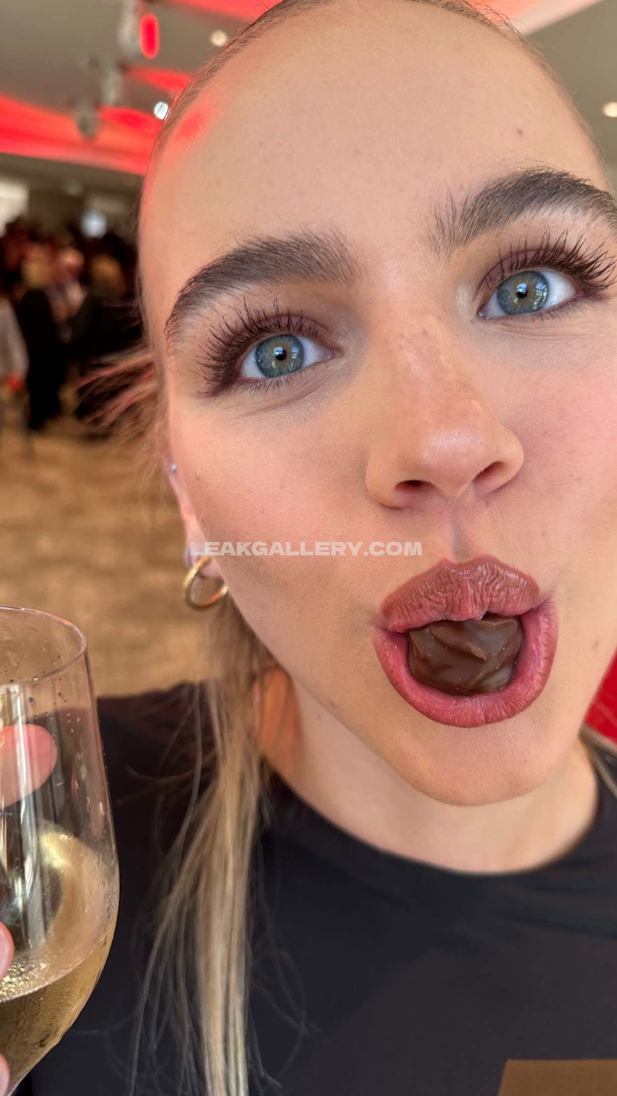 Emmabrookes / emmabrooks / emmibrooks Exklusiv geleakte Nacktbilder von OnlyFans #2452611