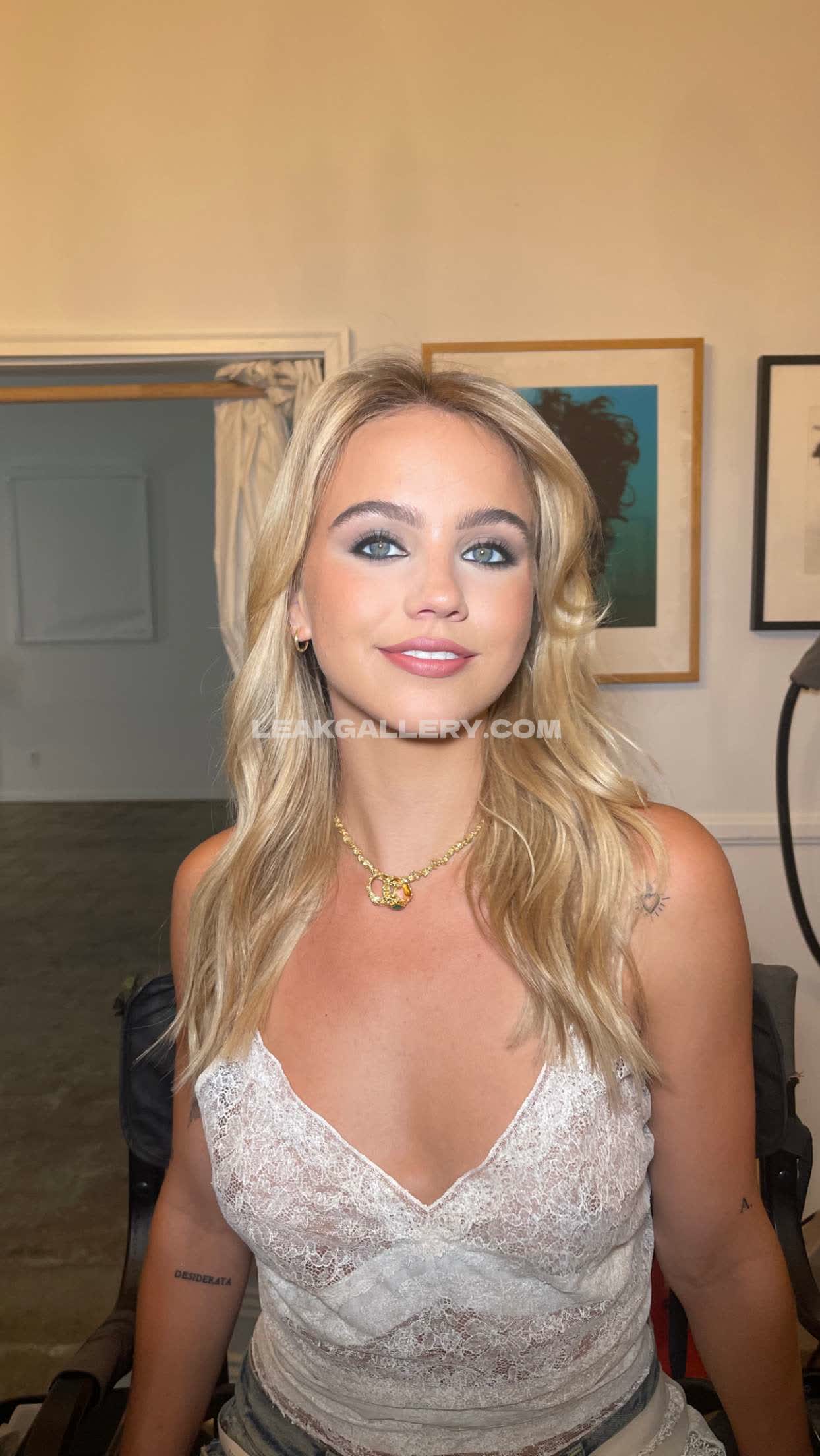 Emmabrookes / emmabrooks / emmibrooks Exclusive Leaked Nude OnlyFans #2463075