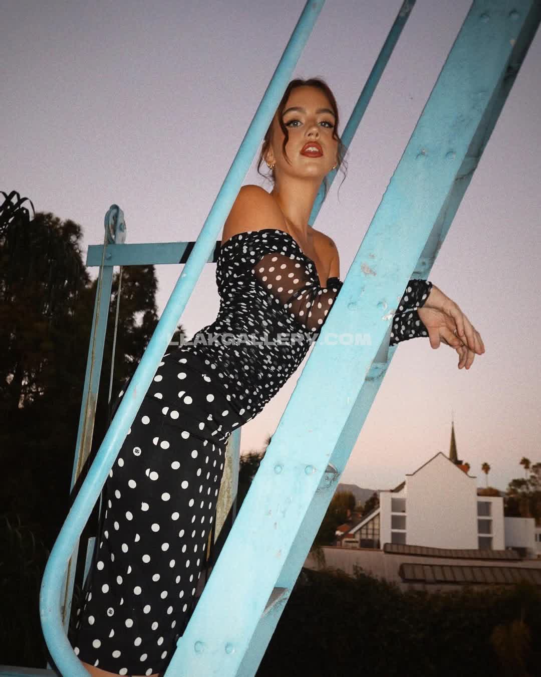 Emmabrookes / emmabrooks / emmibrooks Exclusive Leaked Nude OnlyFans #2455821