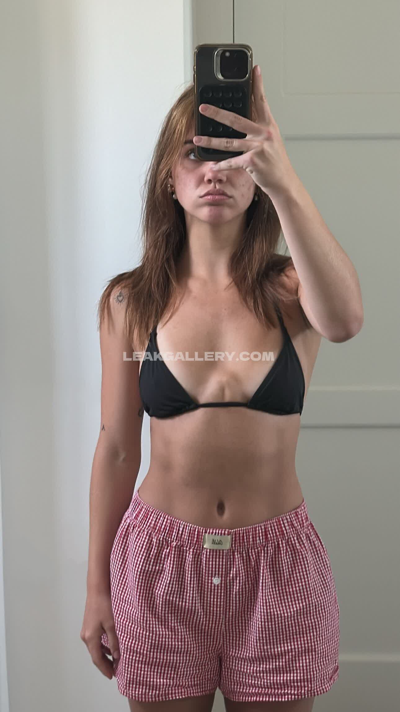 Emmabrookes / emmabrooks / emmibrooks Exklusiv geleakte Nacktbilder von OnlyFans #2453370