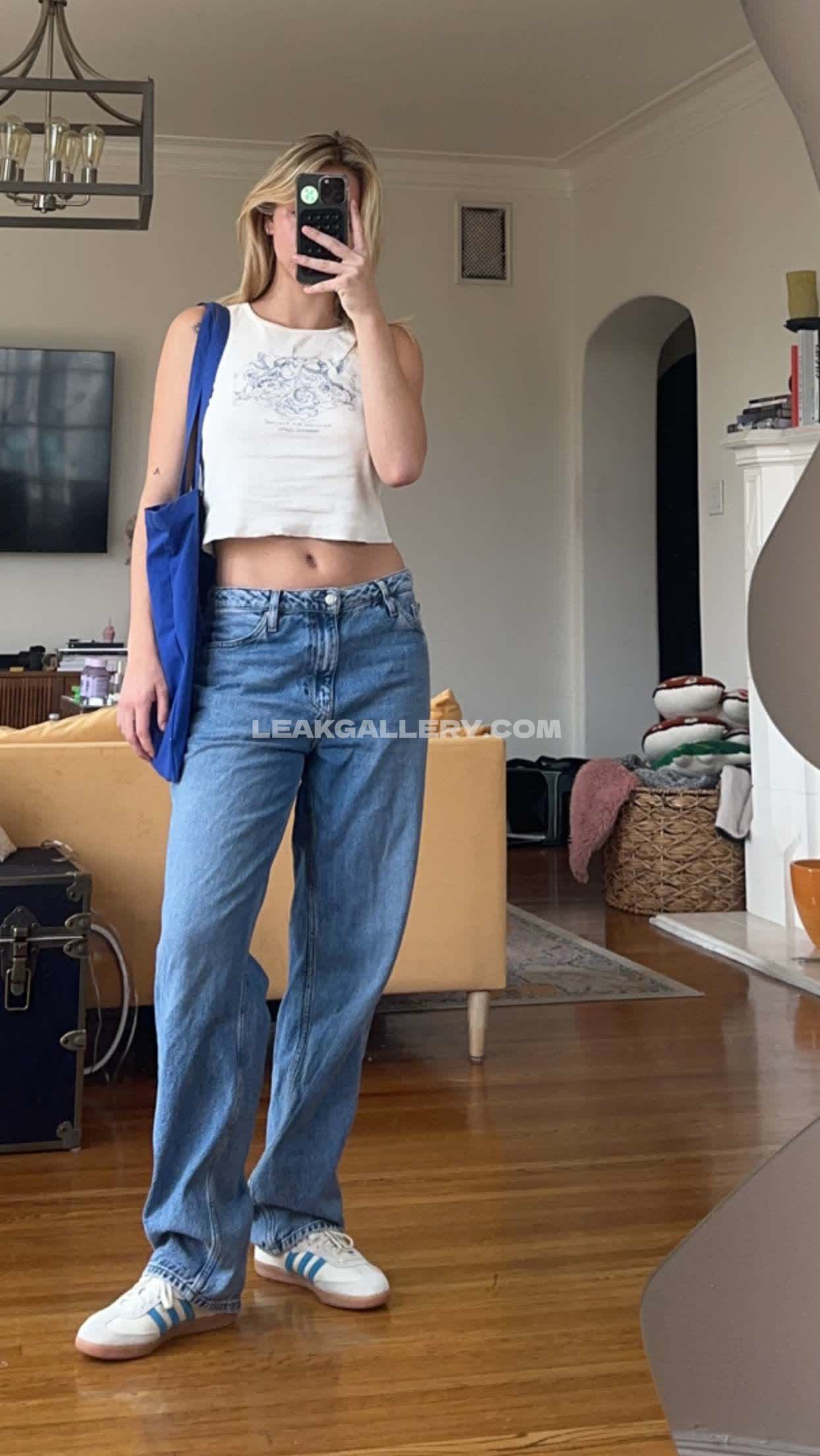 Emmabrookes / emmabrooks / emmibrooks Exklusiv geleakte Nacktbilder von OnlyFans #2461258