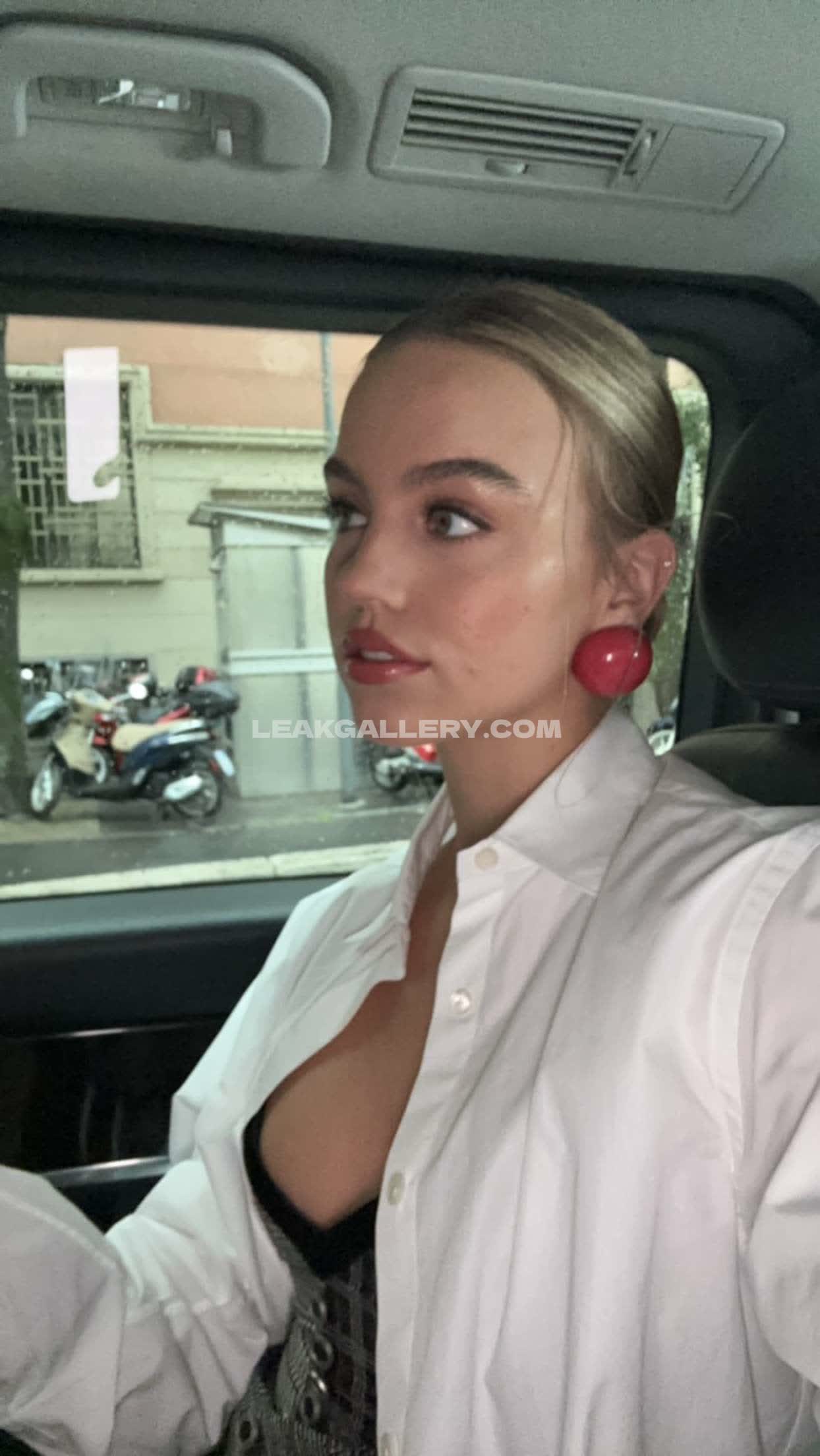 Emmabrookes / emmabrooks / emmibrooks Exklusiv geleakte Nacktbilder von OnlyFans #2446594