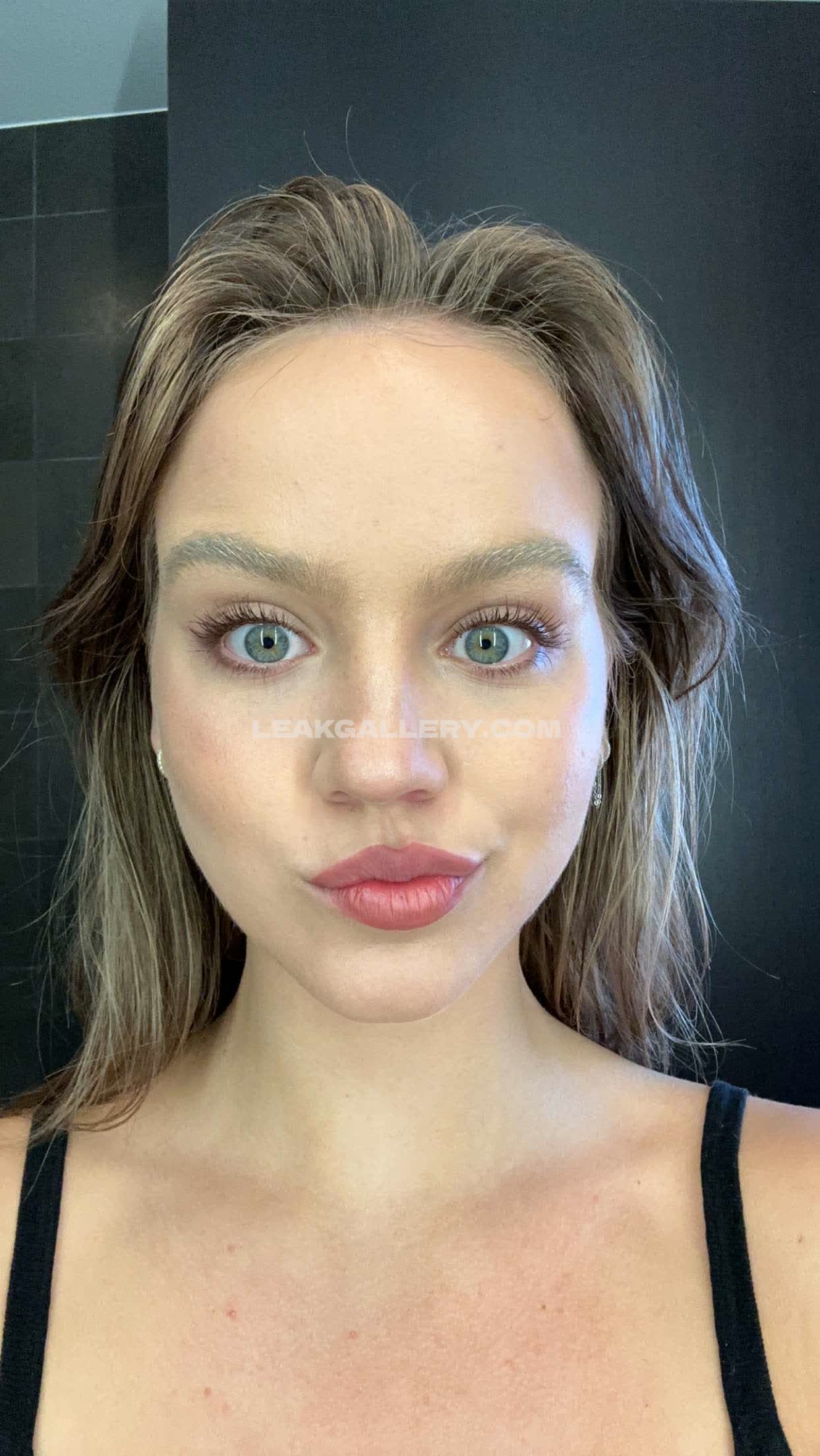 Emmabrookes / emmabrooks / emmibrooks Exklusiv geleakte Nacktbilder von OnlyFans #2459553