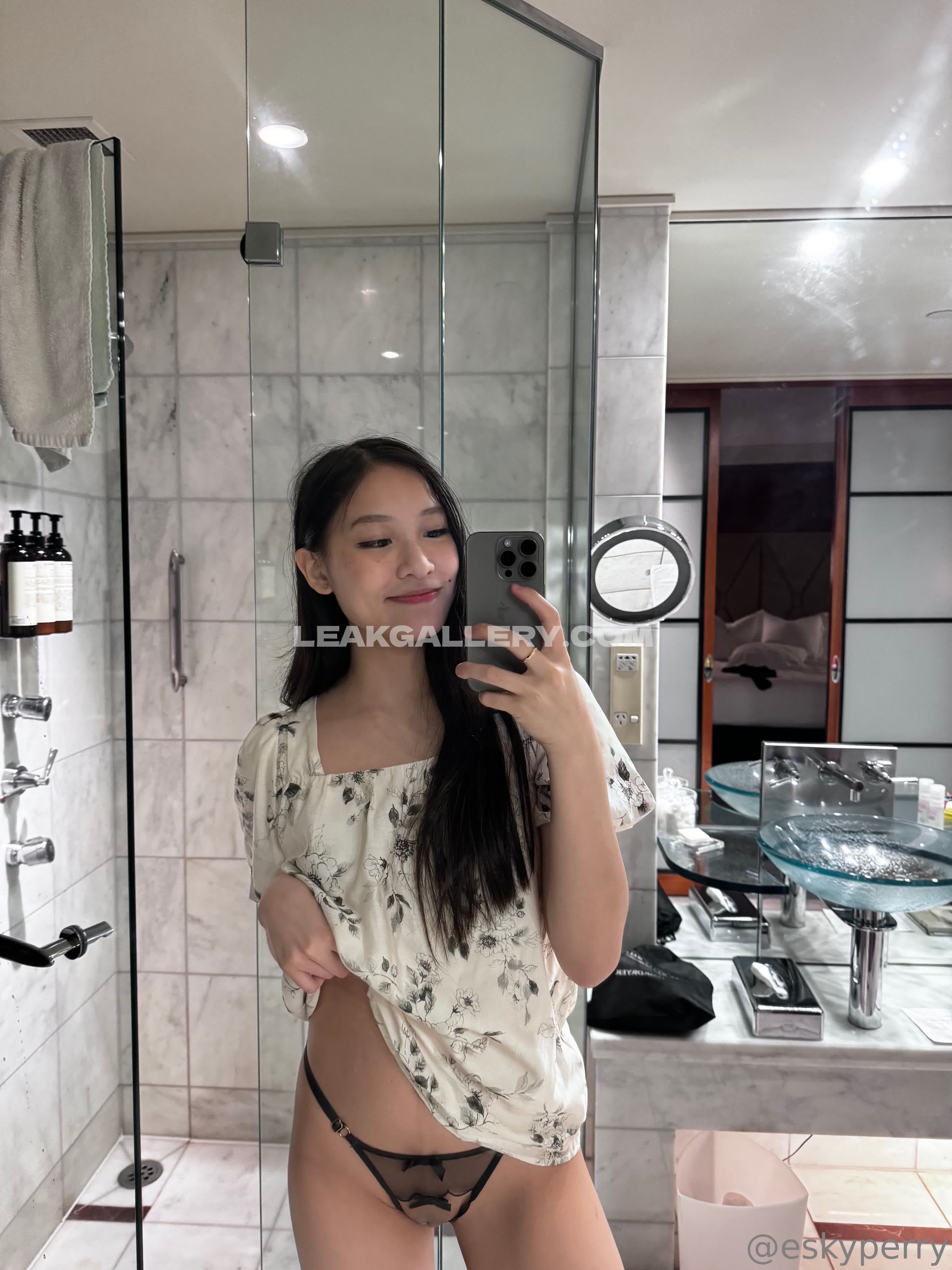 Eskyperry Exclusive Leaked Nude OnlyFans #2800902