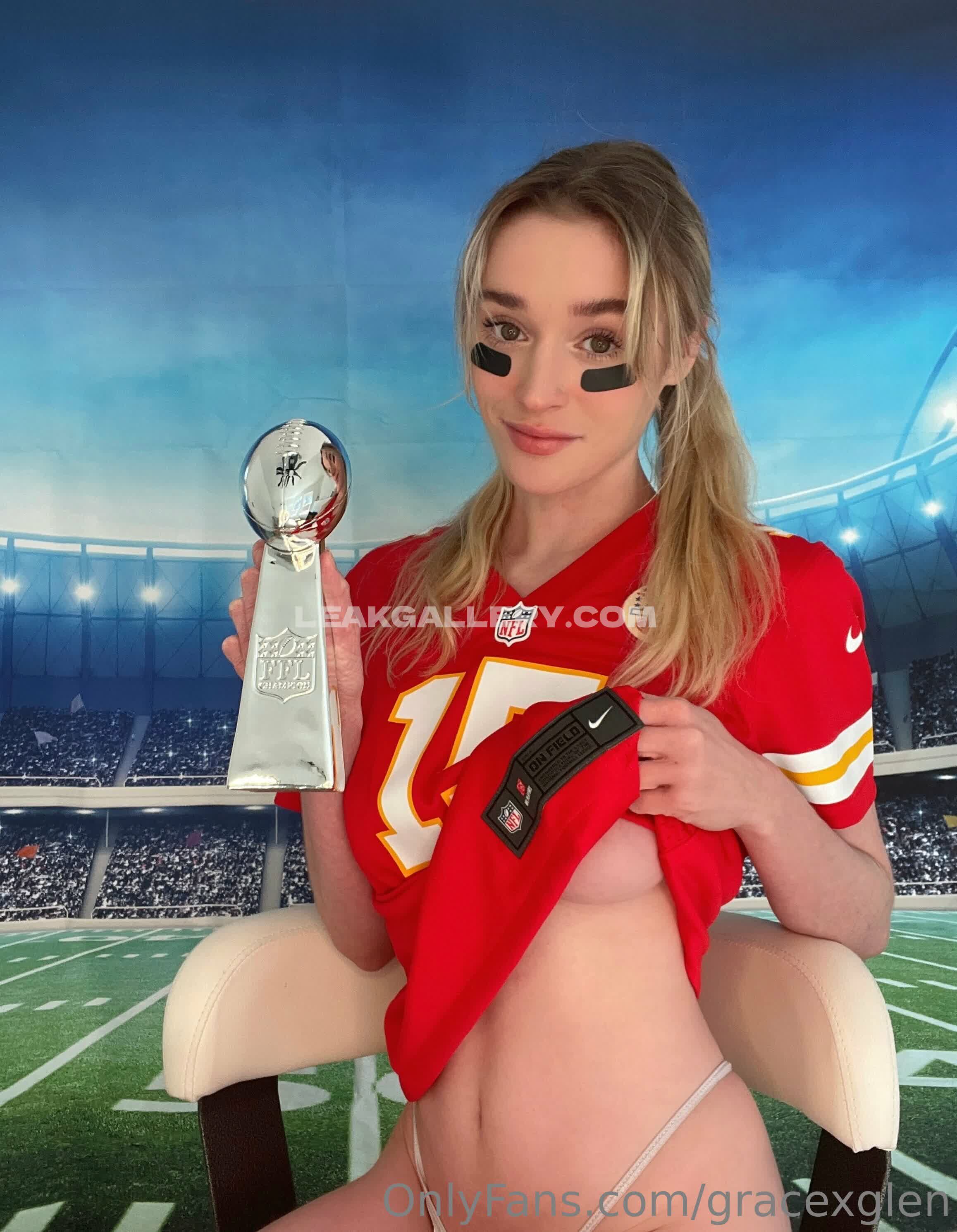Gracexglenn Exclusive Leaked Nude OnlyFans #2402989