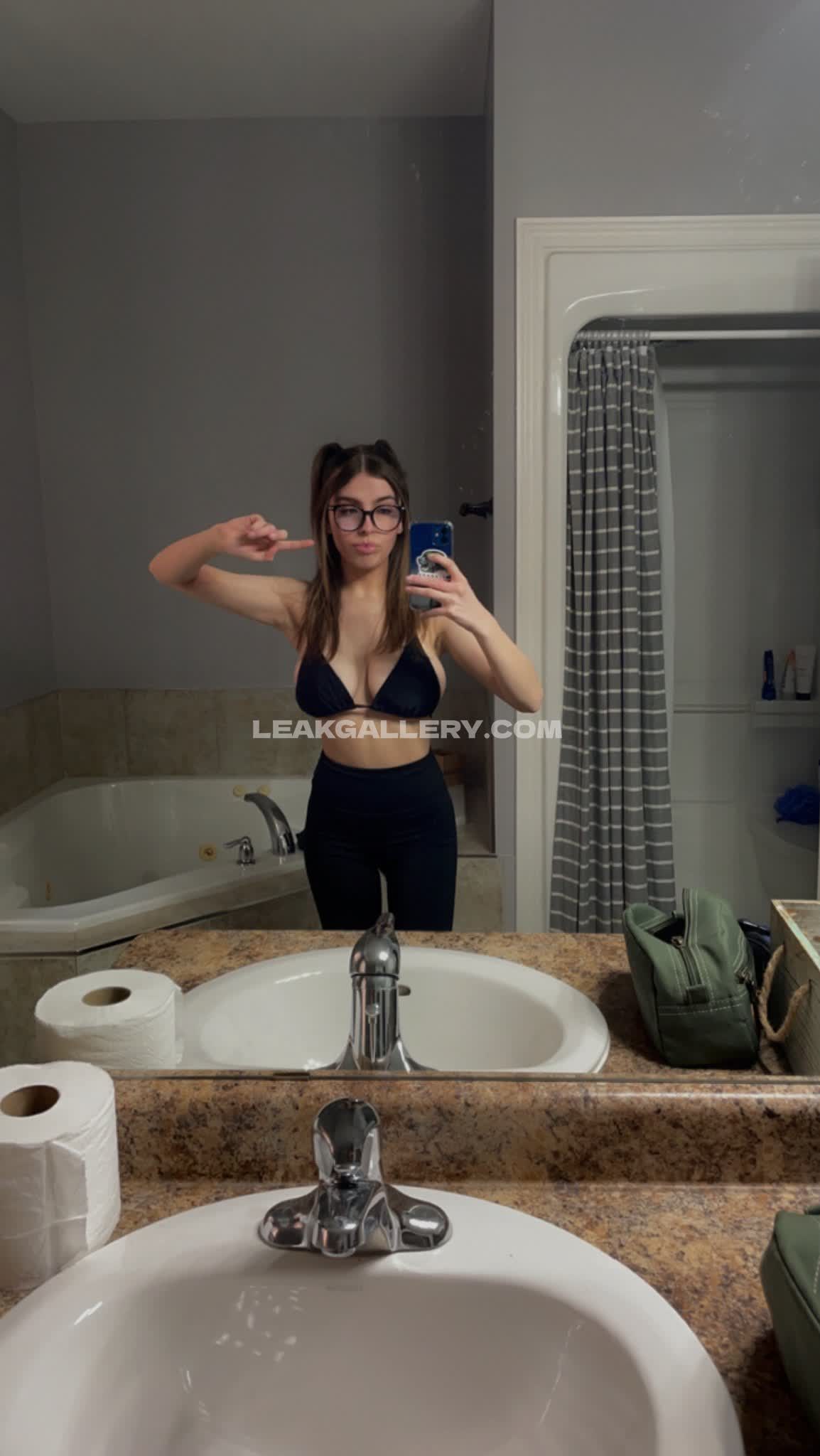 Lilyphillips Exclusieve gelekte naaktcontent van OnlyFans #2479698