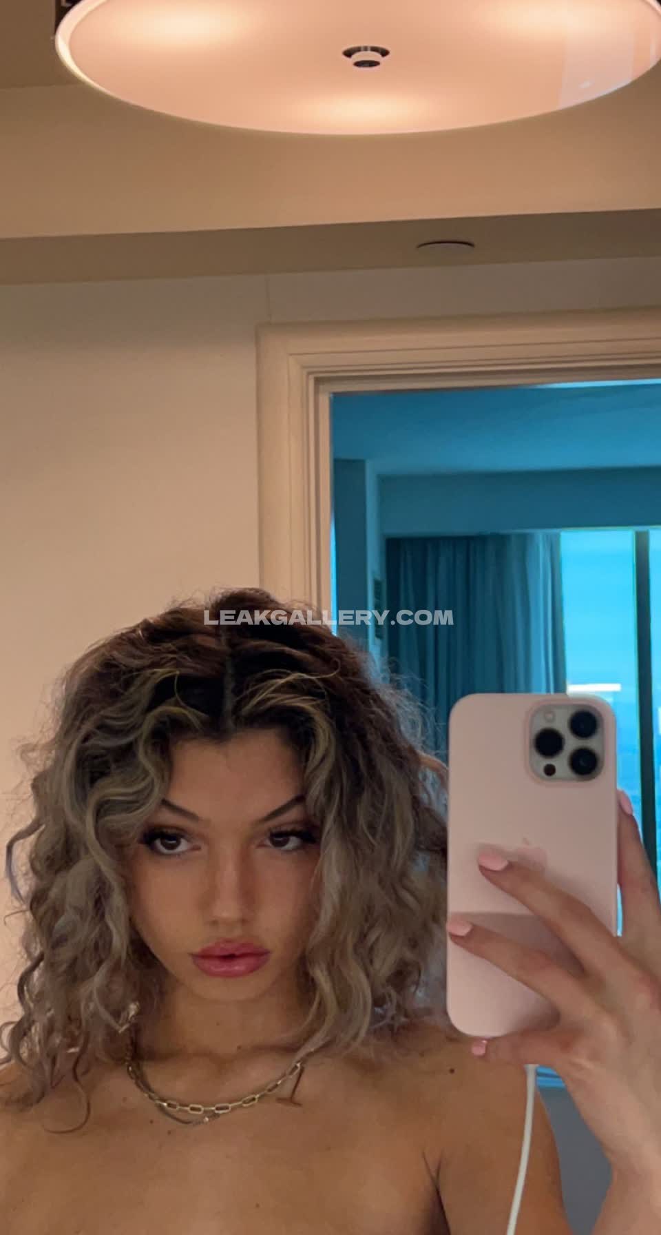 Overtimemegan / overtimemeg Exklusiv geleakte Nacktbilder von OnlyFans #2549328