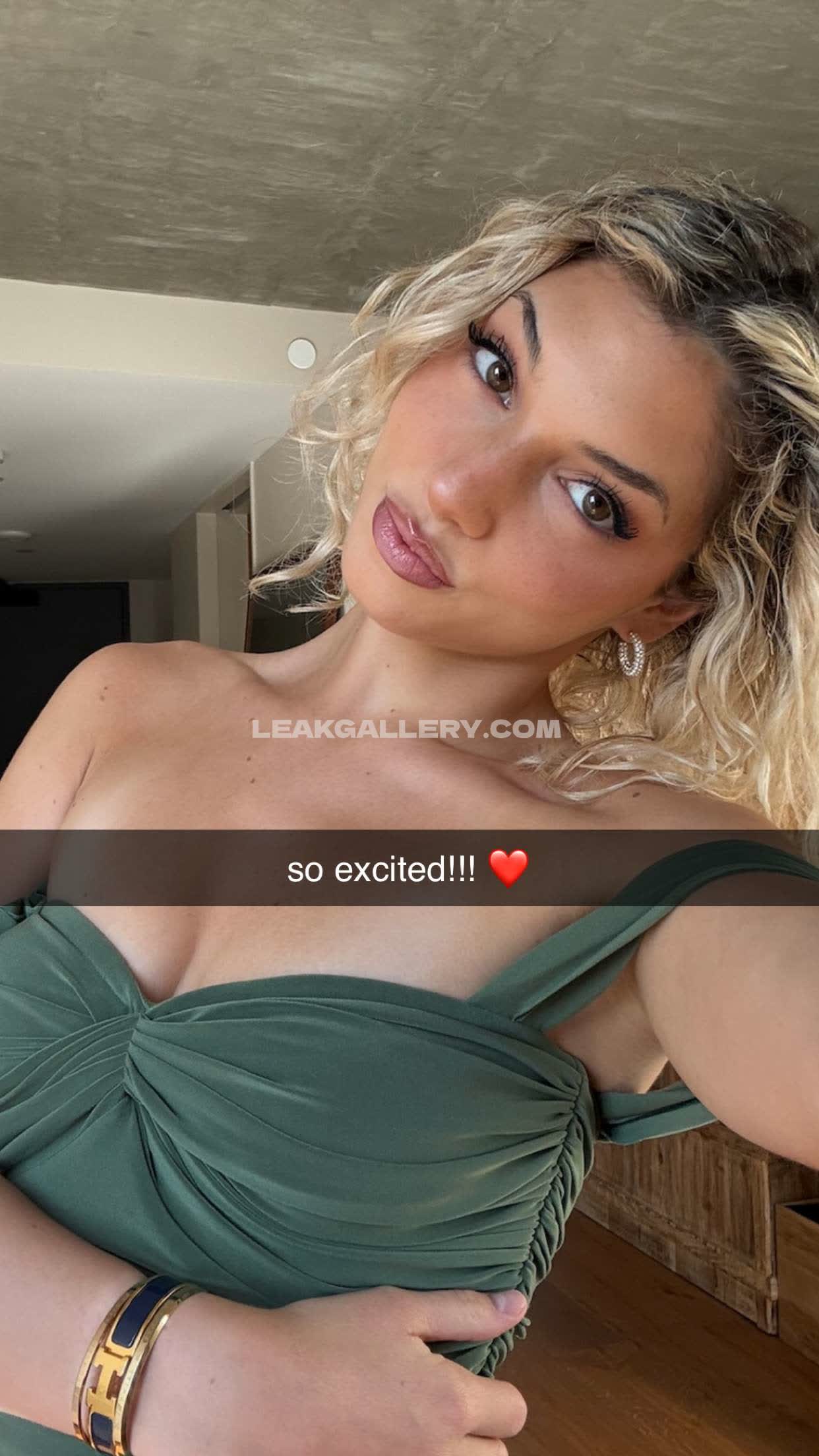 Overtimemegan / overtimemeg Exclusive Leaked Nude OnlyFans #2543979