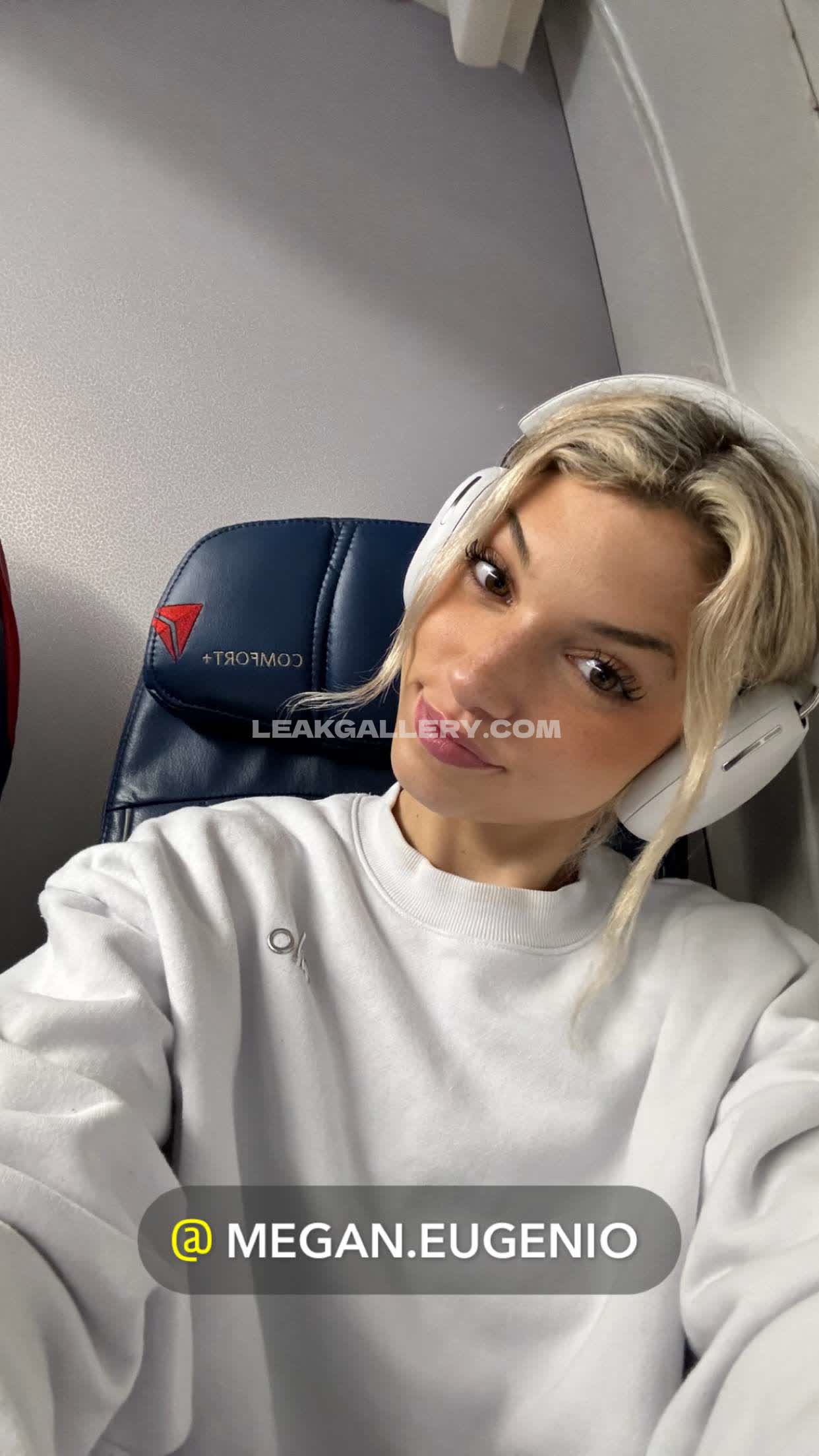 Overtimemegan / overtimemeg Exclusive Leaked Nude OnlyFans #2555625