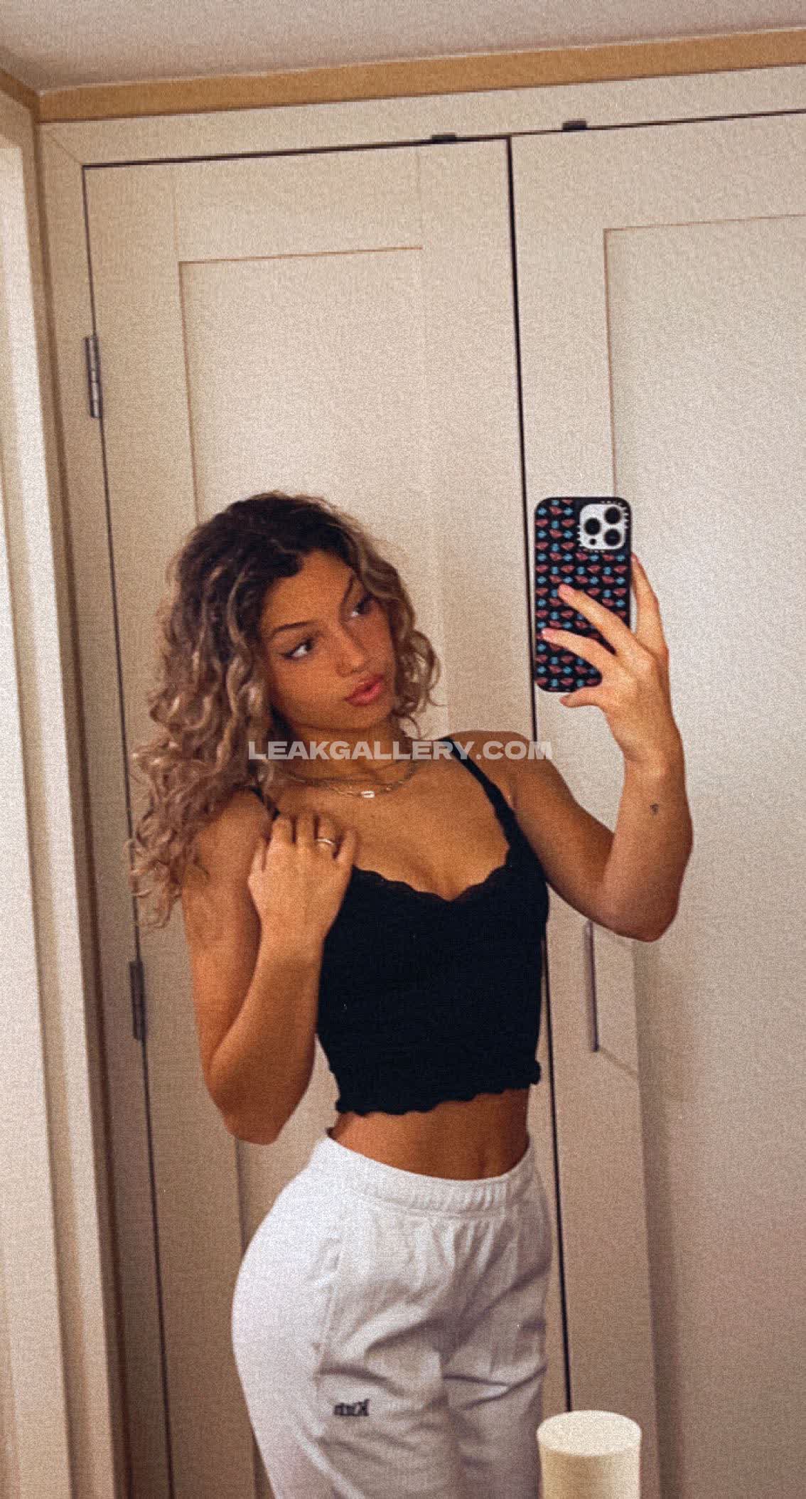 Overtimemegan / overtimemeg Exclusive Leaked Nude OnlyFans #2555258