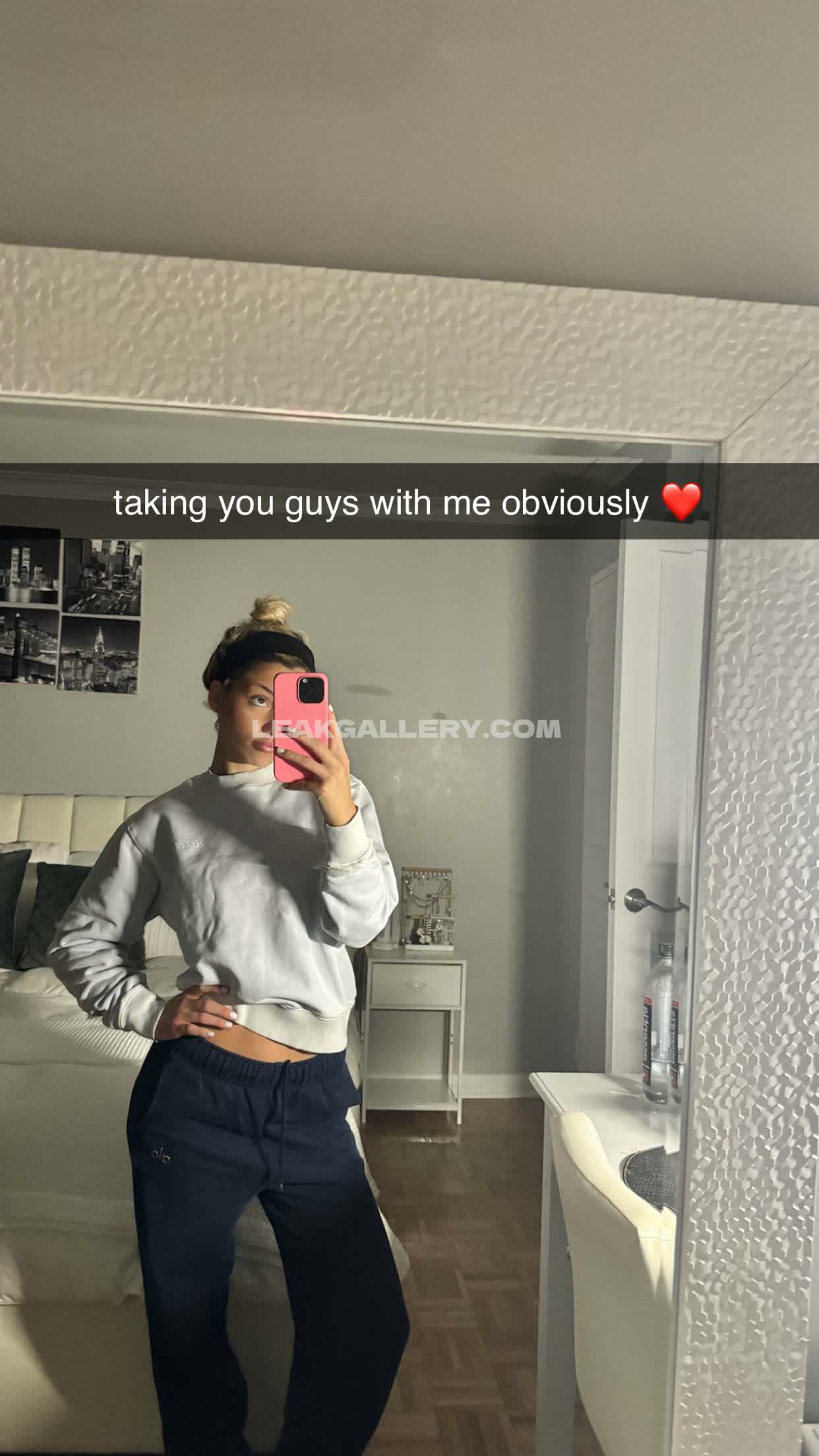 Overtimemegan / overtimemeg Exclusive Leaked Nude OnlyFans #2556821