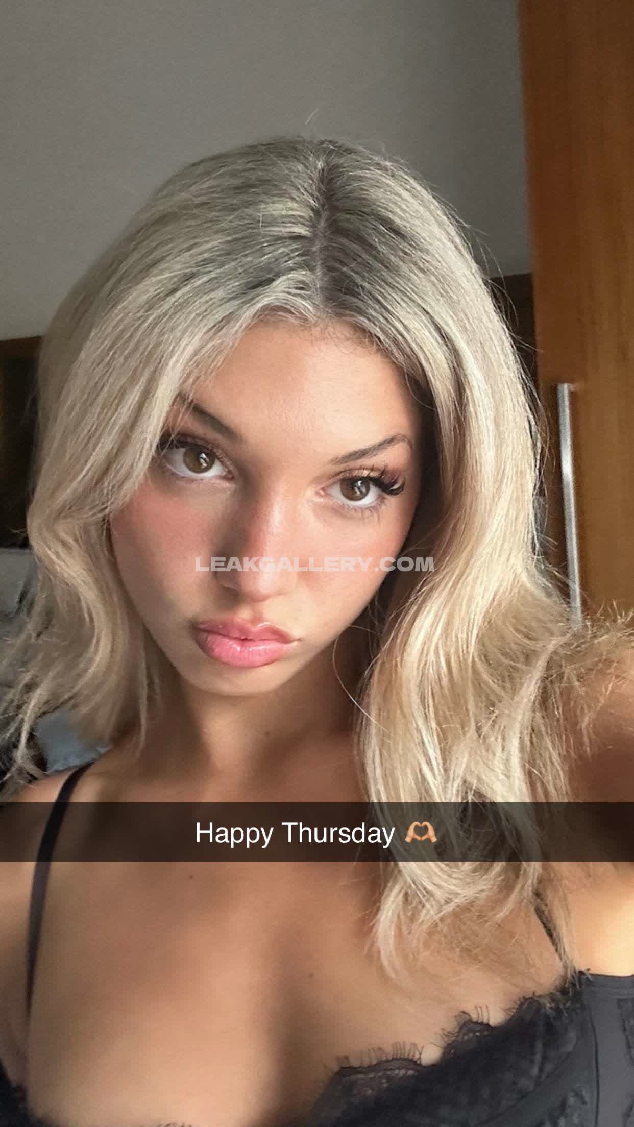 Overtimemegan / overtimemeg Exclusive Leaked Nude OnlyFans #2563410