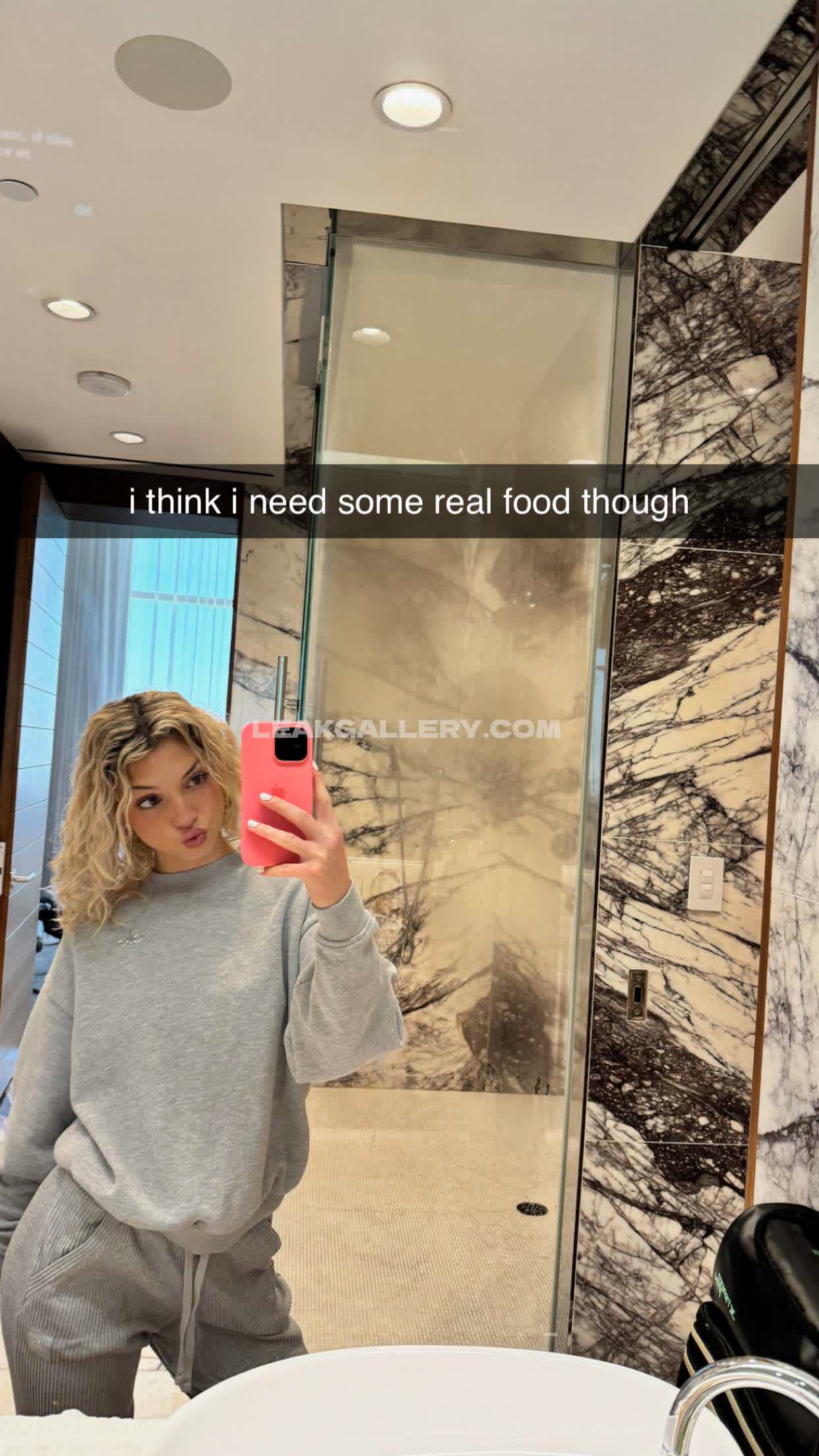 Overtimemegan / overtimemeg Exclusive Leaked Nude OnlyFans #2548694