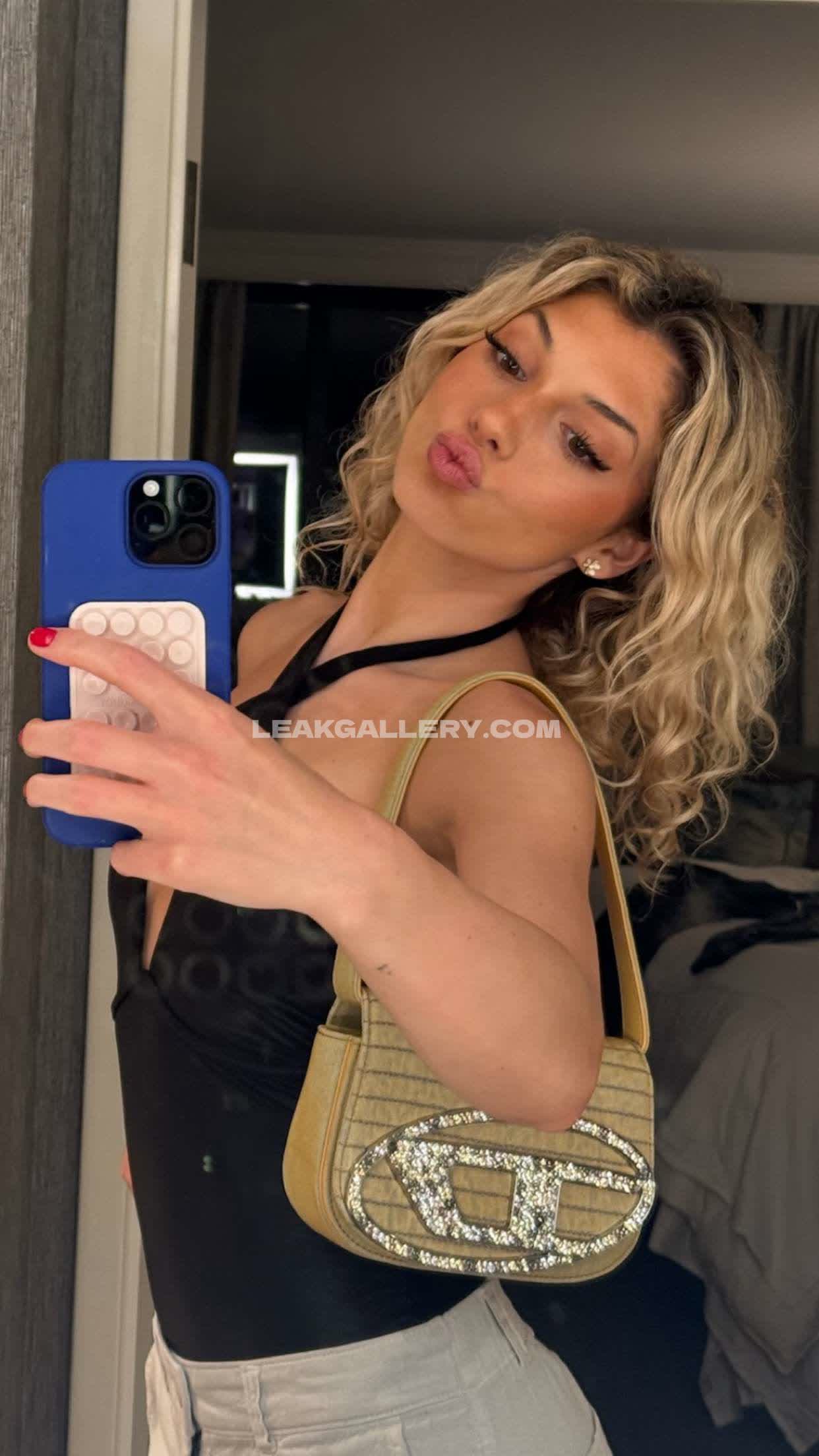 Overtimemegan / overtimemeg Exclusive Leaked Nude OnlyFans #2550361