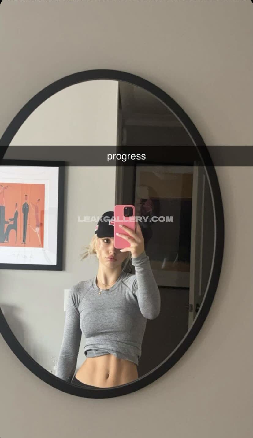 Overtimemegan / overtimemeg Exclusive Leaked Nude OnlyFans #2558266