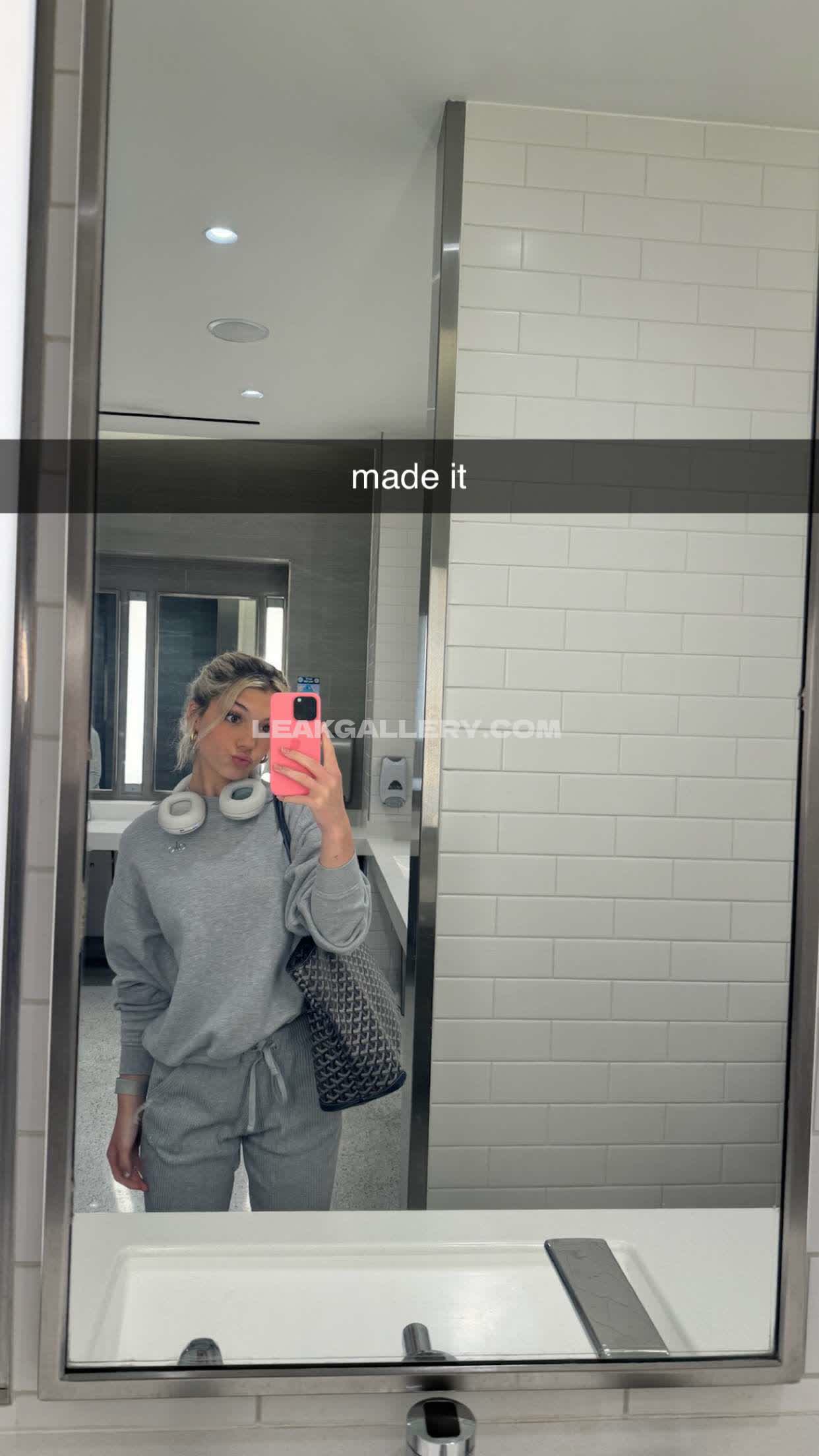 Overtimemegan / overtimemeg Exclusive Leaked Nude OnlyFans #2549418