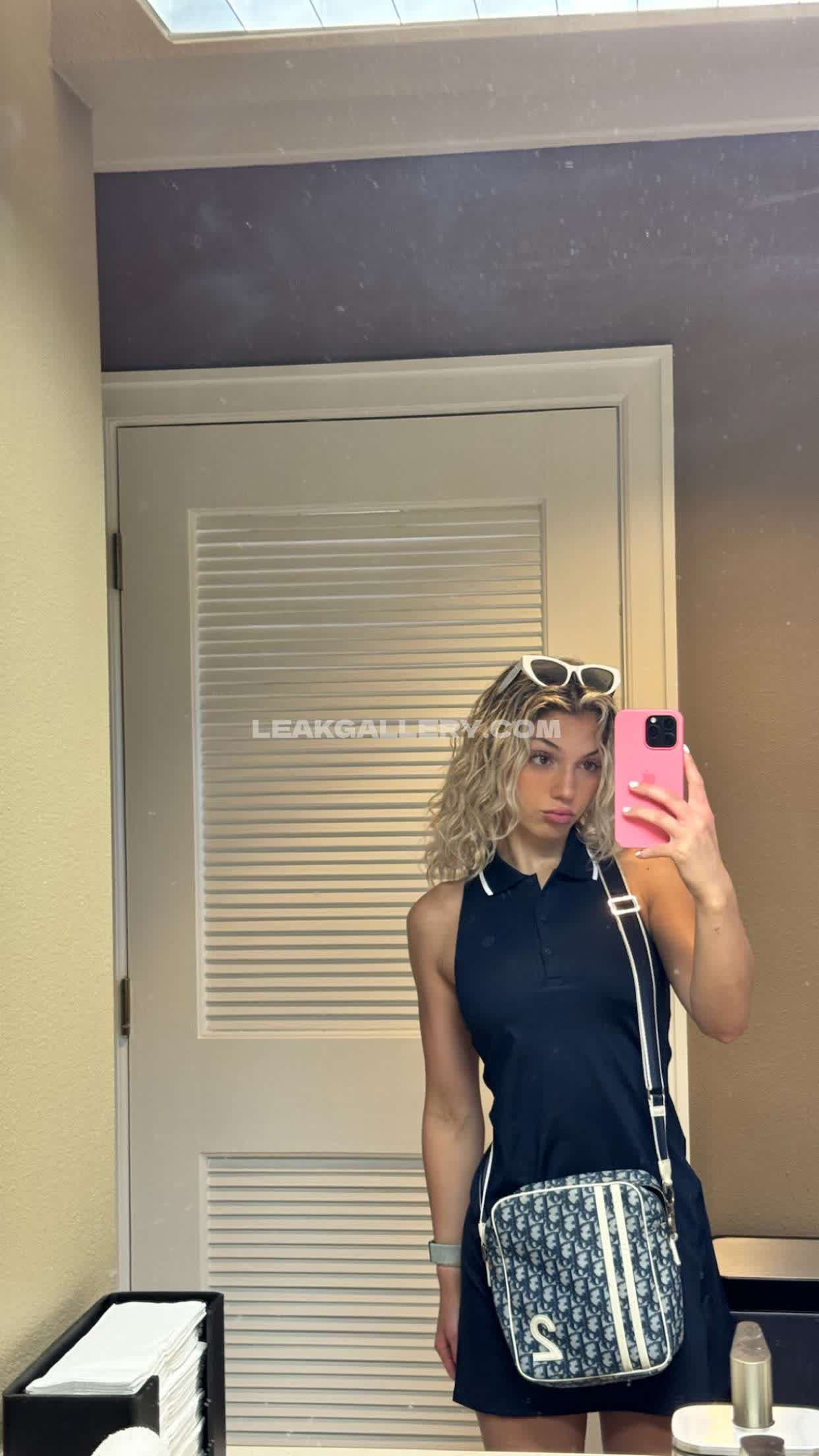 Overtimemegan / overtimemeg Exclusive Leaked Nude OnlyFans #2562533