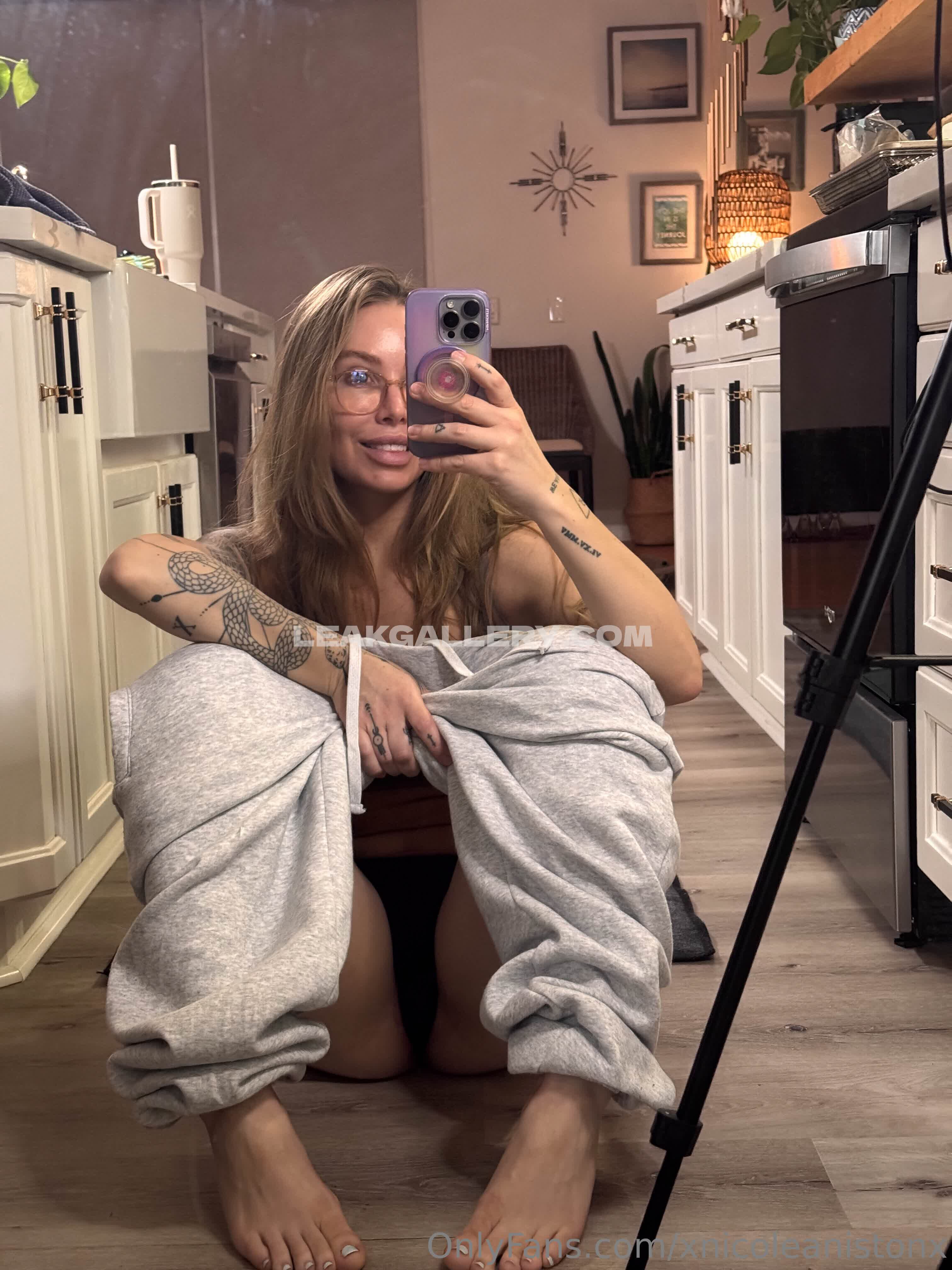 Xnicoleanistonx Exclusive Leaked Nude OnlyFans #8347200