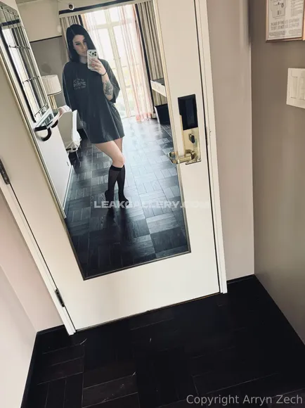 Arryn Exclusive Leaked Nude Onlyfans #755073