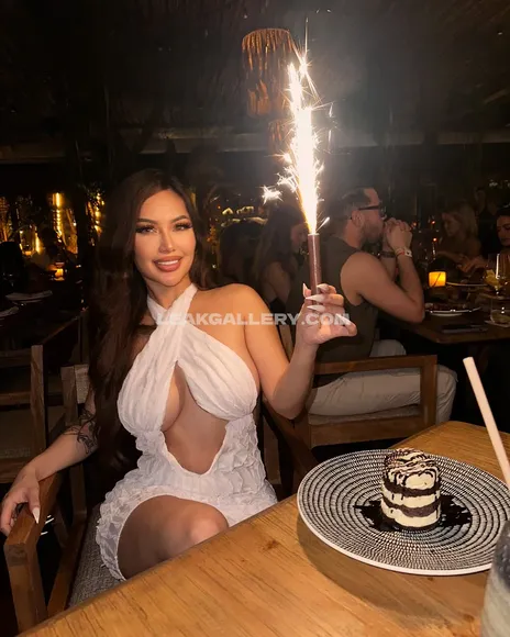 Ashleyveeip Exclusive Leaked Nude Onlyfans #1010728