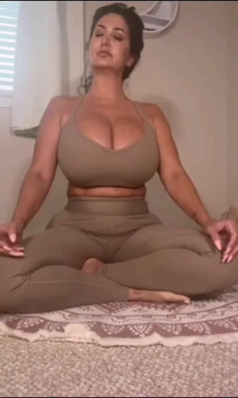 avaaddams video thumbnail
