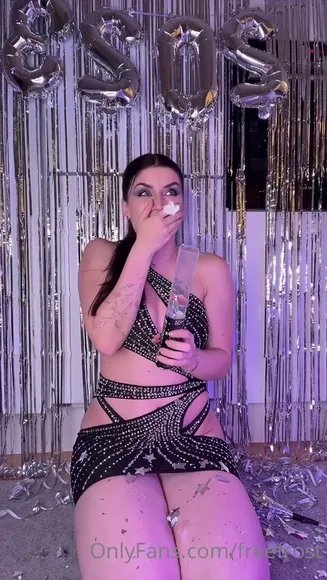 Adelinefrost Exclusive Leaked Nude Onlyfans #2045908