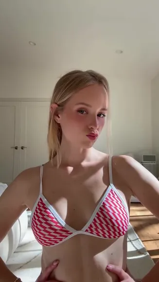 Carolinezalog Exclusive Leaked Nude Onlyfans #1900698