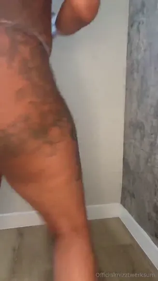 Theofficialmizztwerksum Exclusive Leaked Nude Onlyfans #1454037