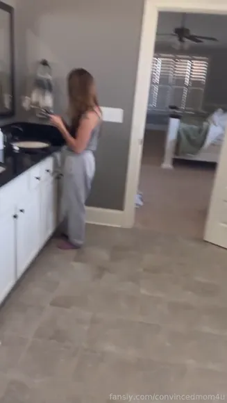 Convincedmom4u / convincedmom4ufree Exclusive Leaked Nude Onlyfans #1110202