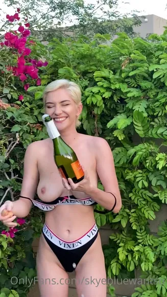 Skyebluewantsu Exclusive Leaked Nude Onlyfans #1793172