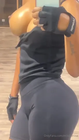 Miloberosa Exclusive Leaked Nude Onlyfans #1070549