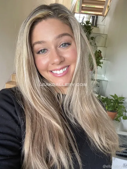 Ellanabryan Exclusive Leaked Nude Onlyfans #902740