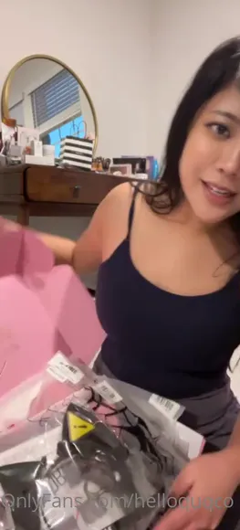 helloquqco video thumbnail
