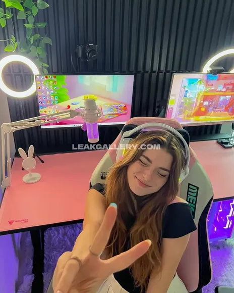 Hnnhxl / Hannah Stein Exclusive Leaked Nude Onlyfans #921484