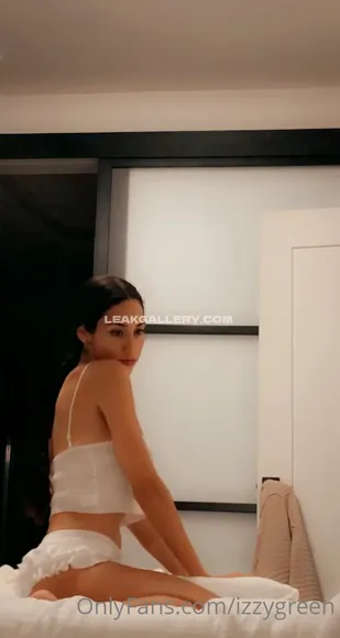 Izzygreen / isabellagr / izzyygreennxox Exclusive Leaked Nude Onlyfans #24344