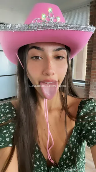 Izzygreen / isabellagr / izzyygreennxox Exclusive Leaked Nude Onlyfans #24262