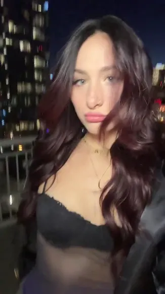 juliampic video thumbnail