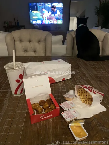 Kaylasimmons Exclusive Leaked Nude Onlyfans #1157211