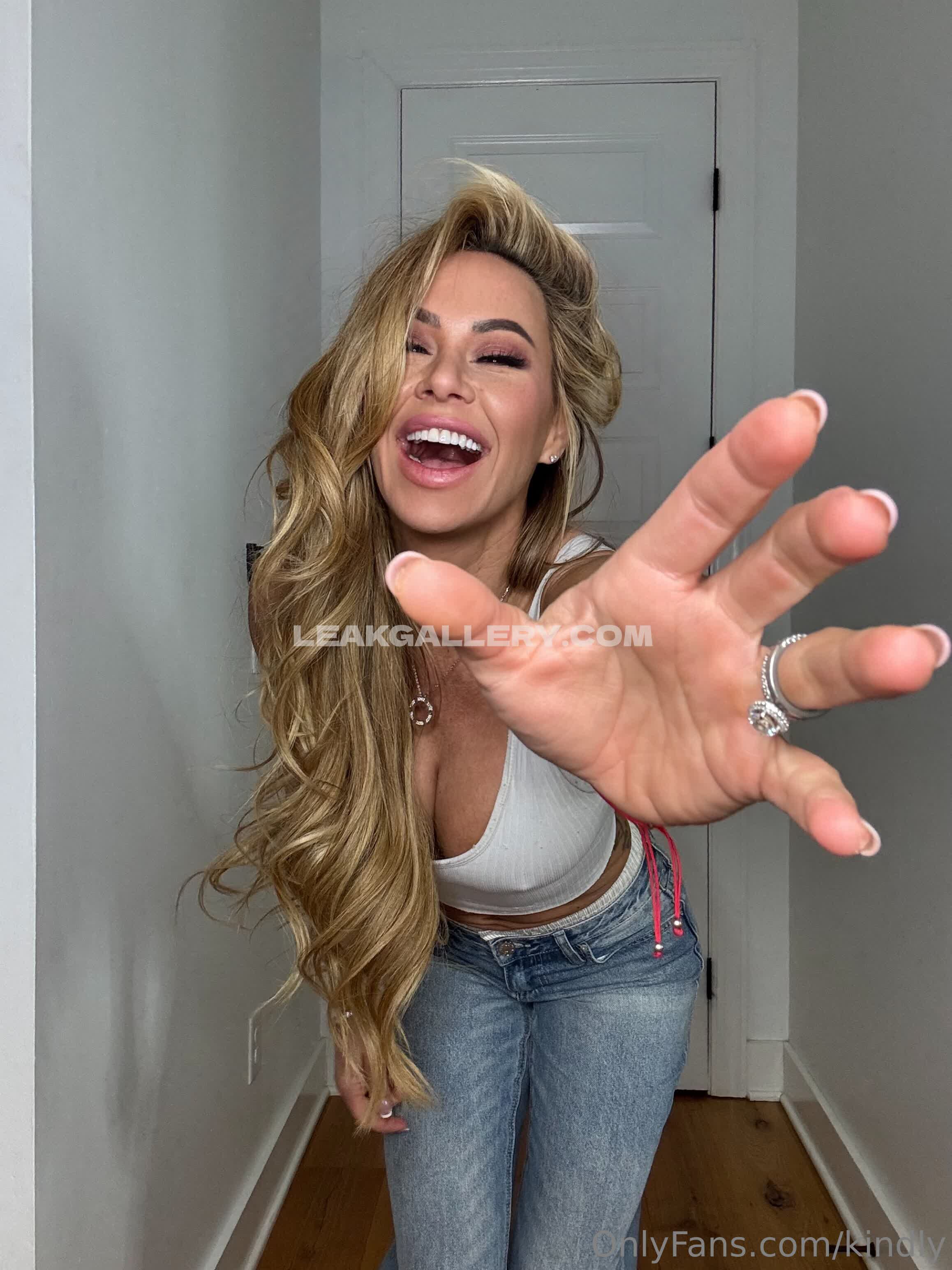 Kindly Эксклюзивная утечка обнаженных OnlyFans #1105269
