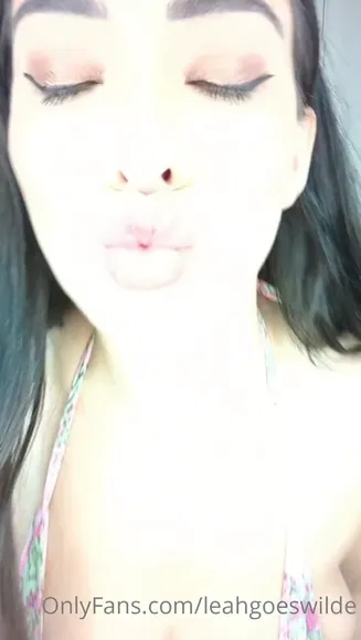 leahgoeswilde video thumbnail