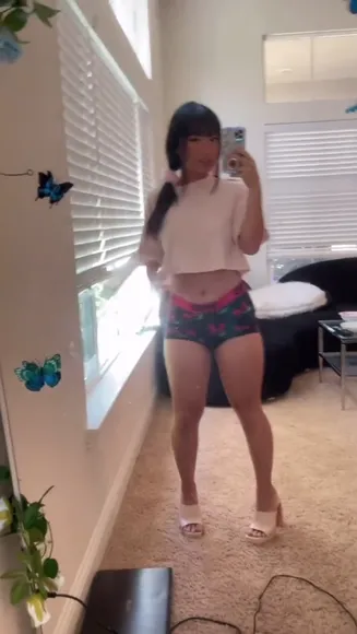 Lillywuxo / lolly_love Exclusive Leaked Nude Onlyfans #877603