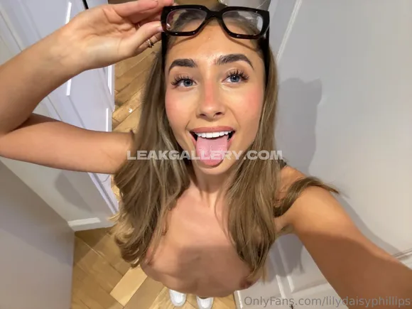 Lilydaisyphillips / lildaisyphillips Exclusive Leaked Nude Onlyfans #435429