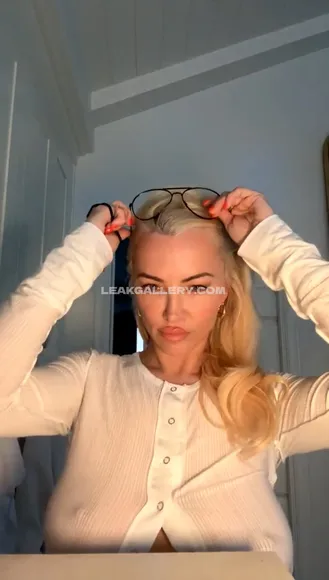 Lindseypelas Exclusive Leaked Nude Onlyfans #391615