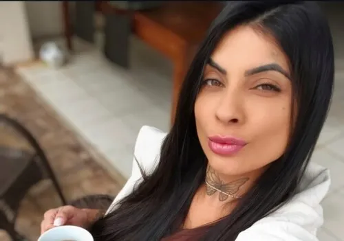 aninhamartinezoficial