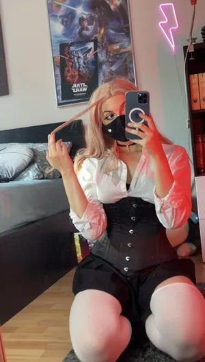 aureliabakerx