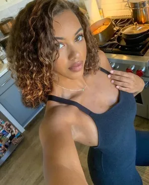aysiavernell